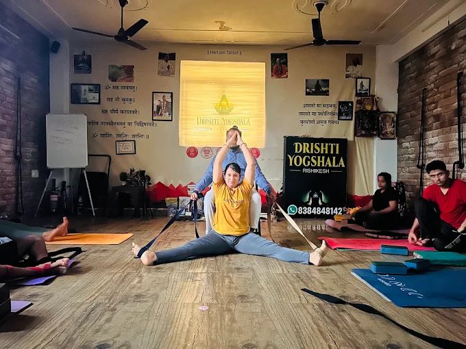 Yogacharya Dheeraj Chauhan (Drishti Yogshala)